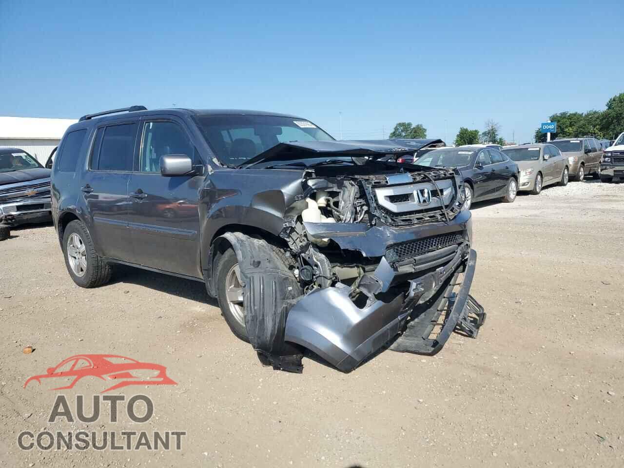 HONDA PILOT 2011 - 5FNYF4H58BB017819