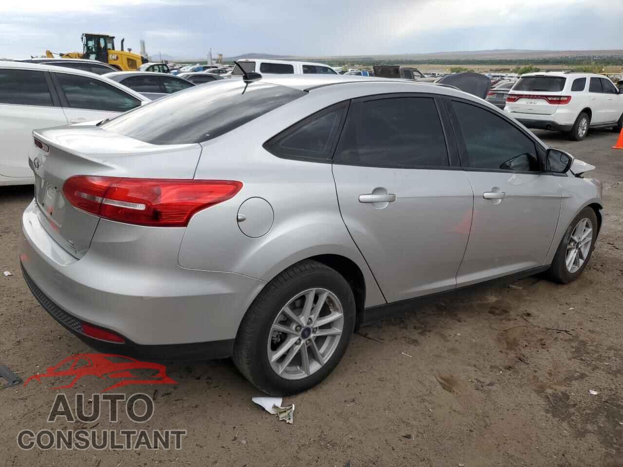 FORD FOCUS 2018 - 1FADP3FE5JL270977