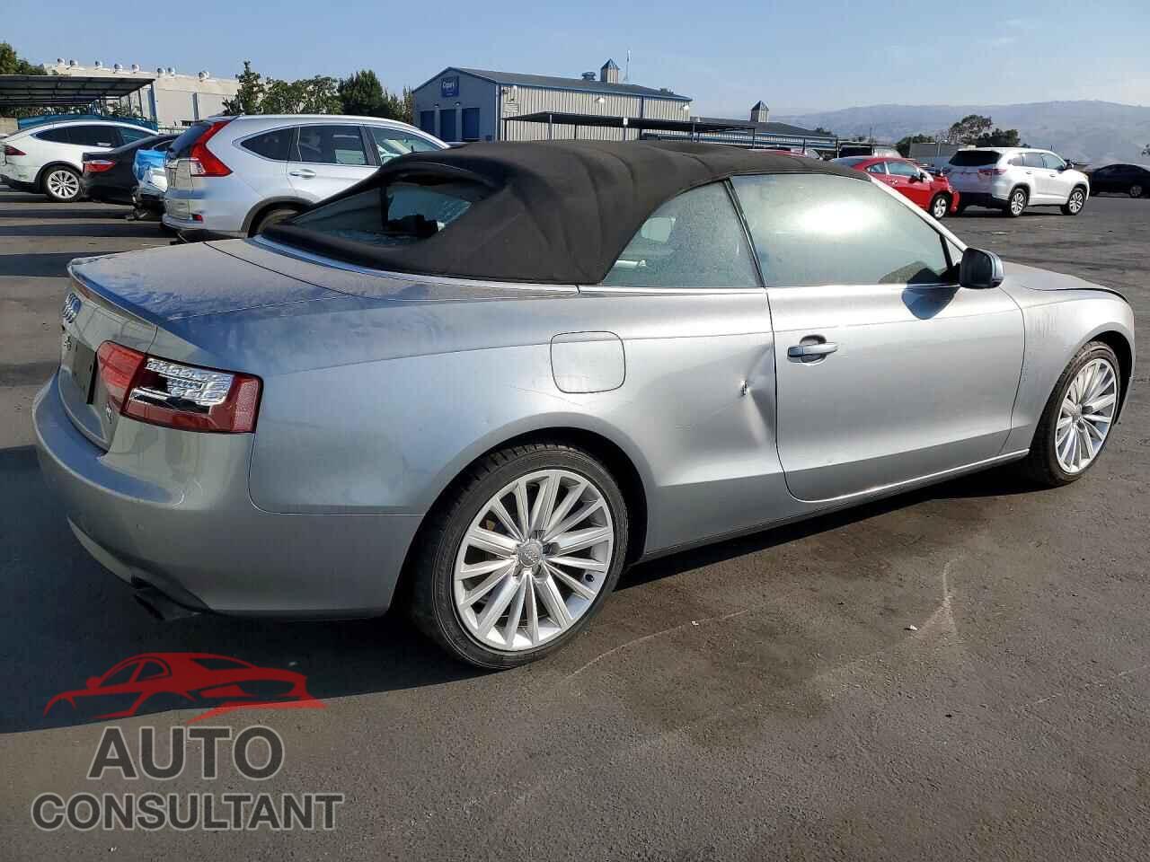 AUDI A5 2011 - WAULFAFH4BN013898