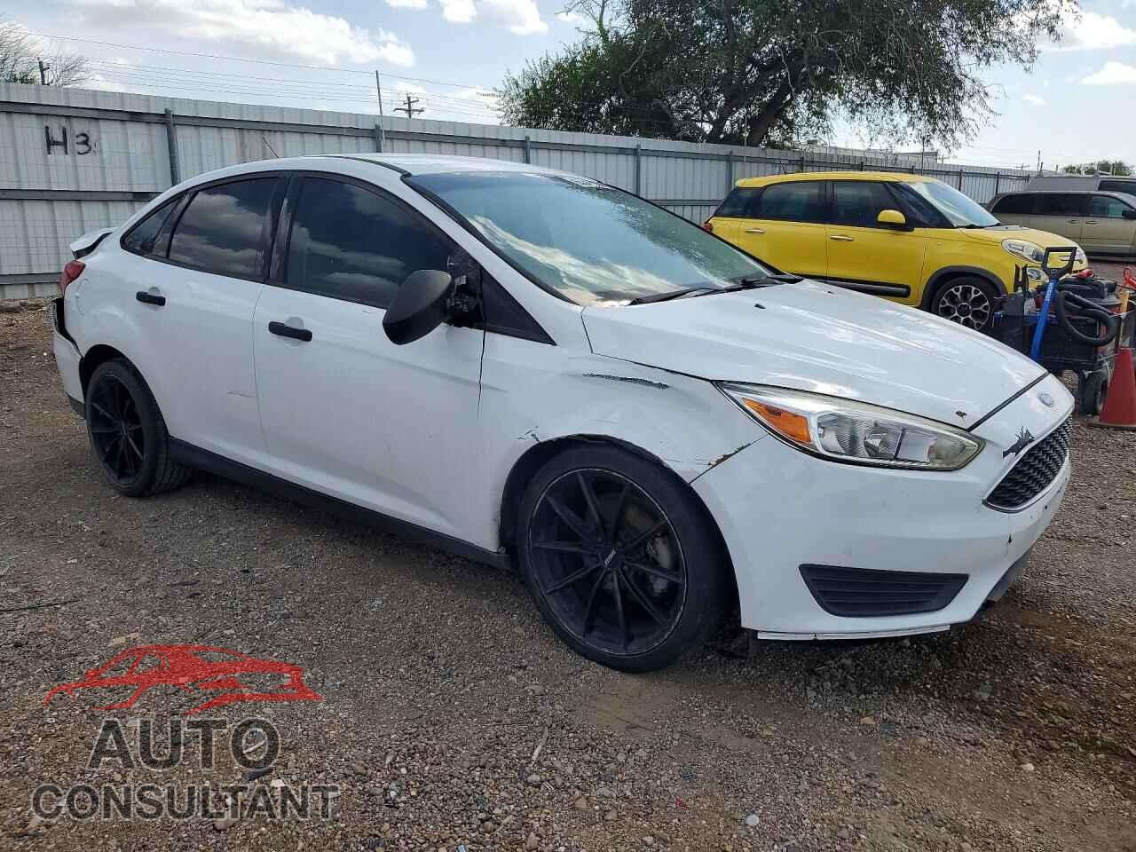 FORD FOCUS 2017 - 1FADP3E28HL214081