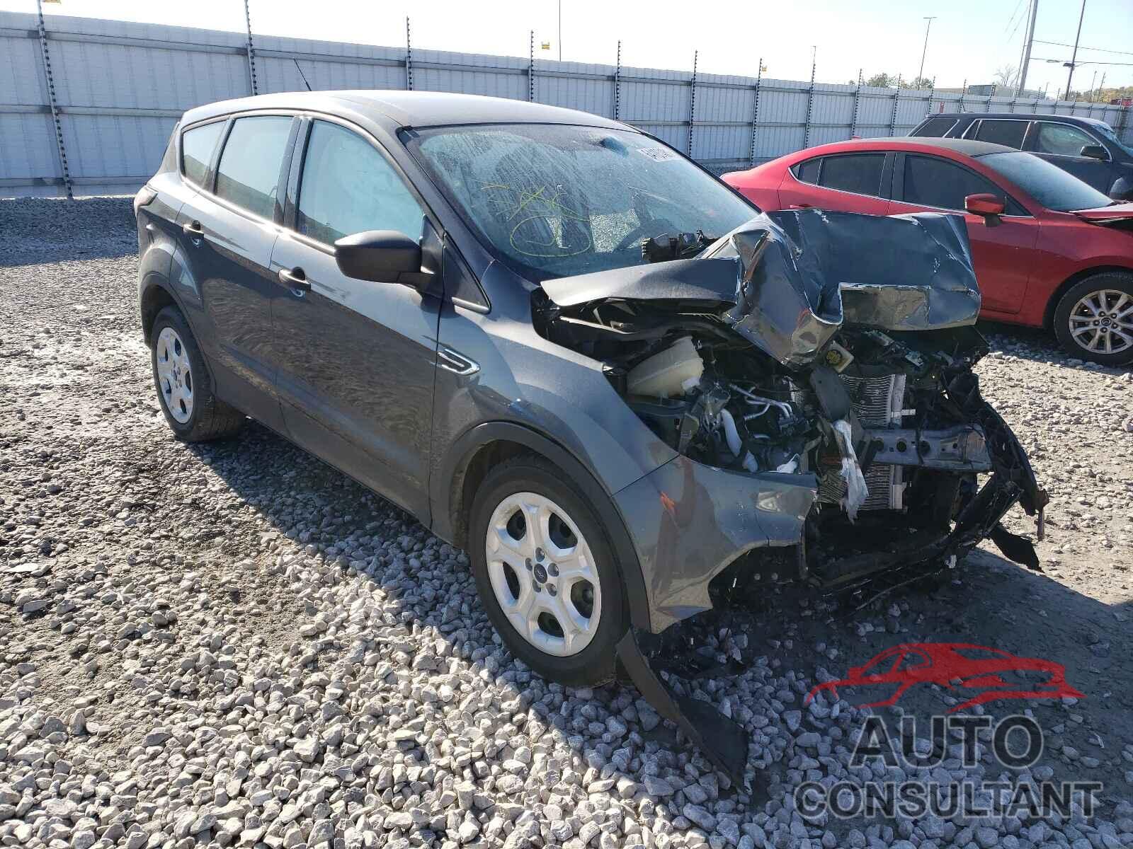 FORD ESCAPE 2018 - 1FMCU0F71JUA12587