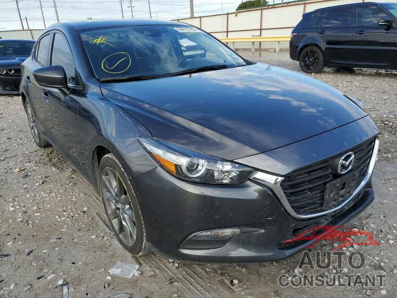 MAZDA 3 2018 - 3MZBN1V39JM180075