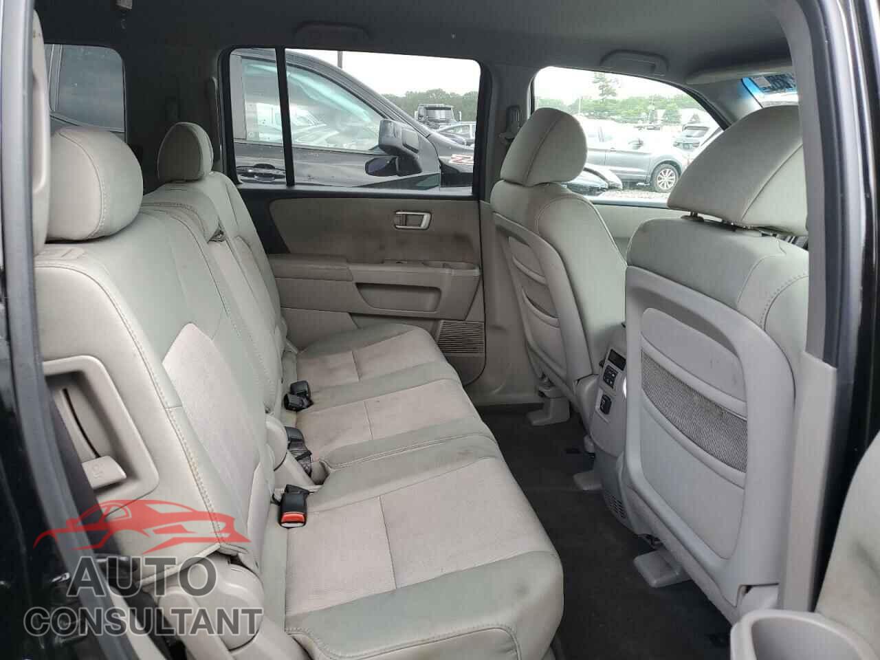 HONDA PILOT 2011 - 5FNYF4H46BB034352