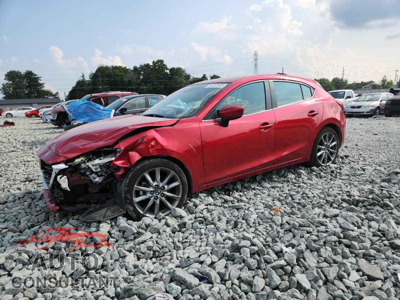 MAZDA 3 2018 - 3MZBN1M33JM264703