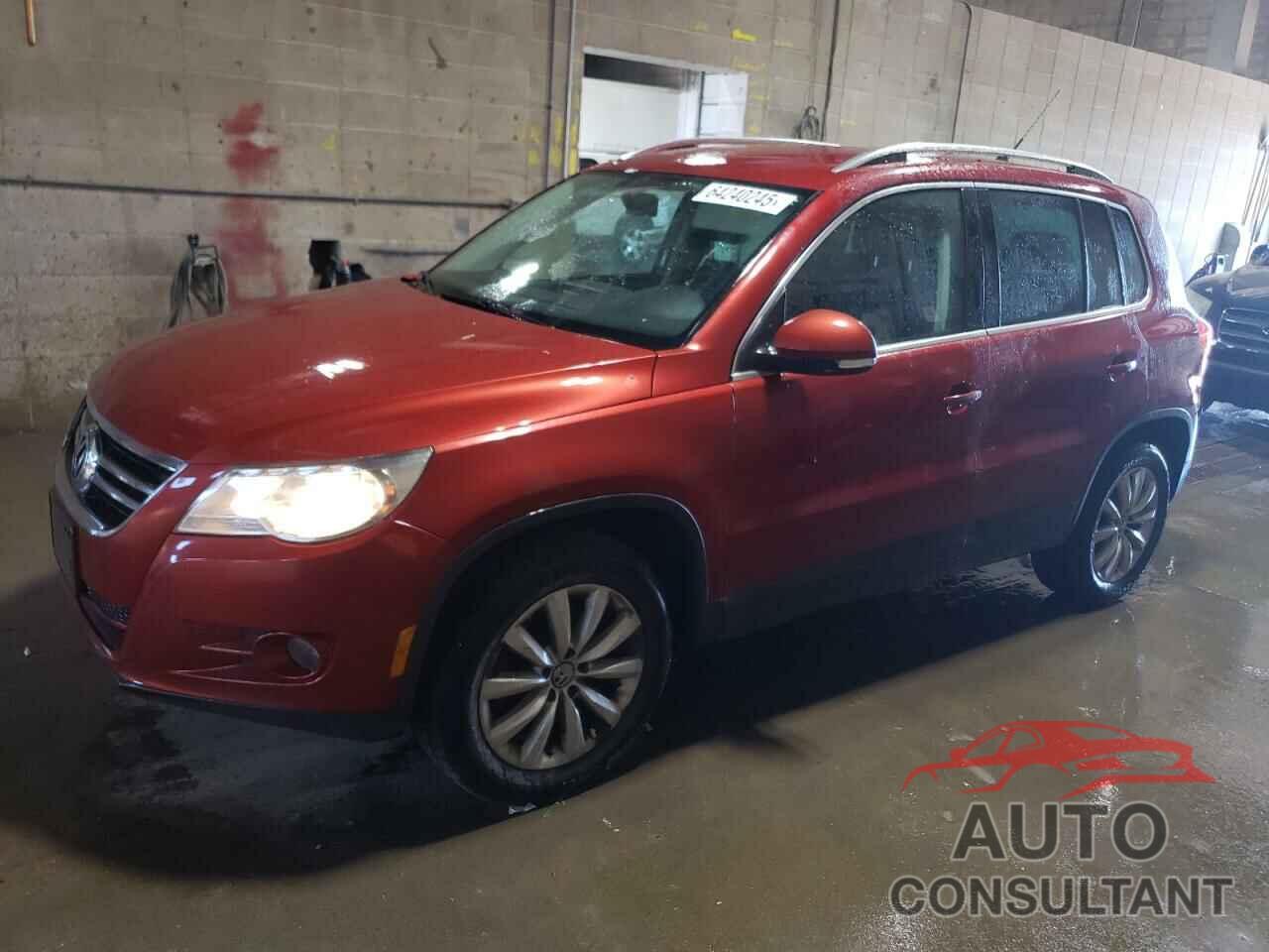 VOLKSWAGEN TIGUAN 2011 - WVGBV7AX7BW001754