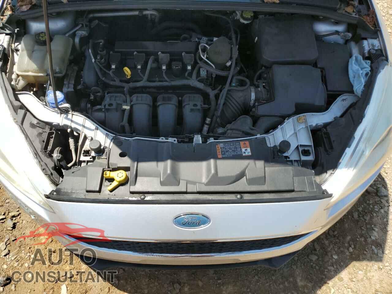 FORD FOCUS 2015 - 1FADP3F23FL279738