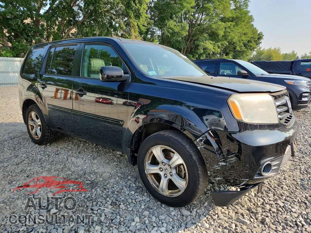 HONDA PILOT 2015 - 5FNYF4H55FB011935