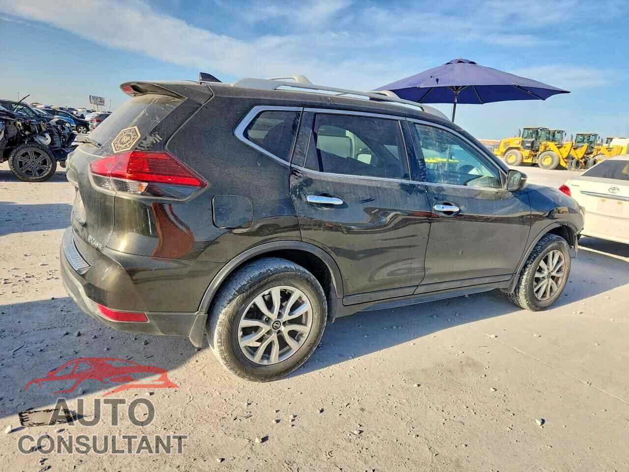 NISSAN ROGUE 2017 - 5N1AT2MVXHC815521