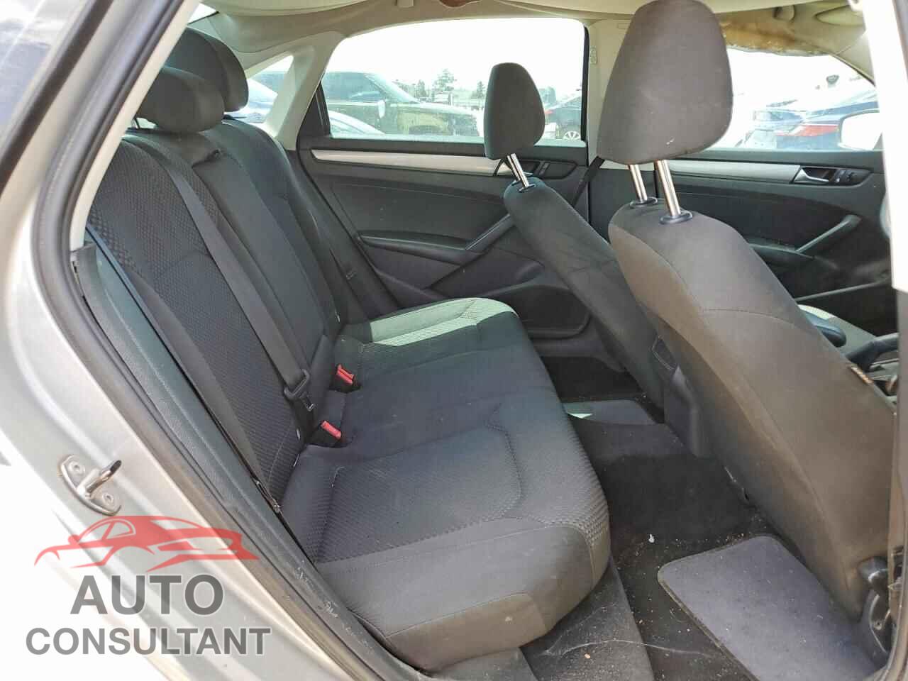 VOLKSWAGEN PASSAT 2014 - 1VWAP7A32EC024806