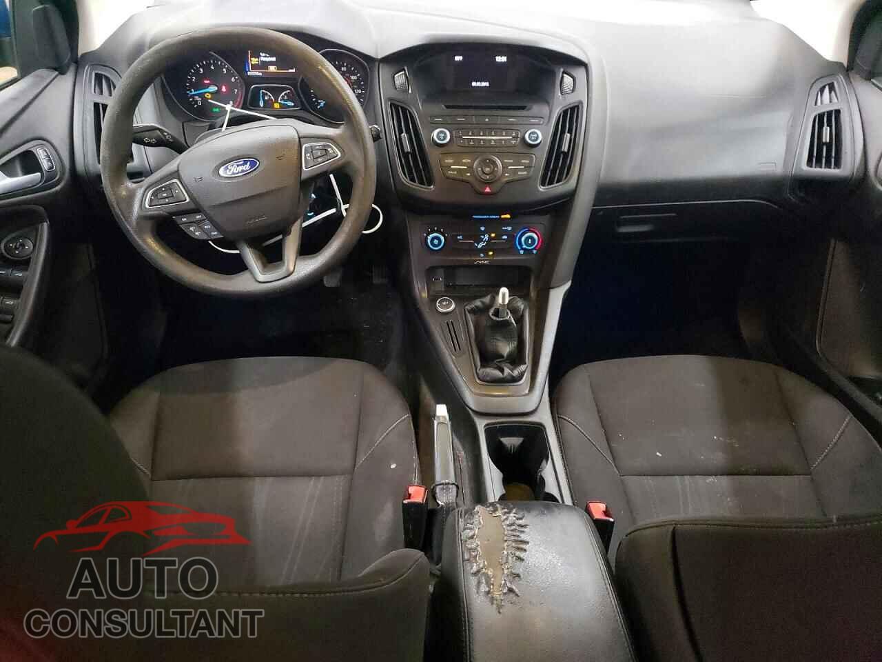 FORD FOCUS 2016 - 1FADP3K23GL201080