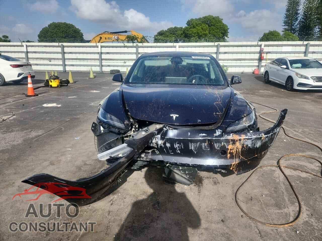 TESLA MODEL 3 2024 - 5YJ3E1EB8RF813499