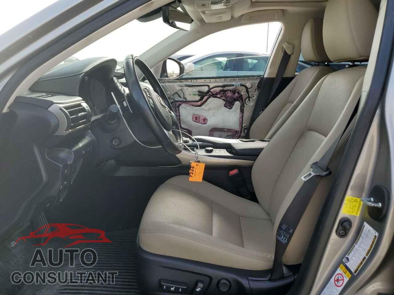 LEXUS IS 2017 - JTHBA1D28H5048382