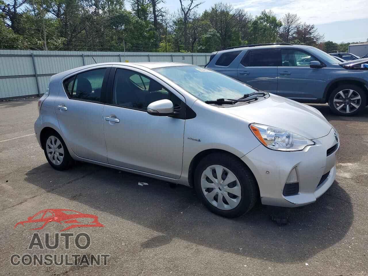 TOYOTA PRIUS 2013 - JTDKDTB39D1551680