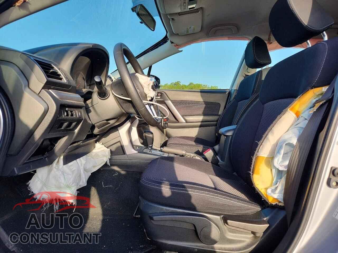 SUBARU FORESTER 2018 - JF2SJABC8JH464483