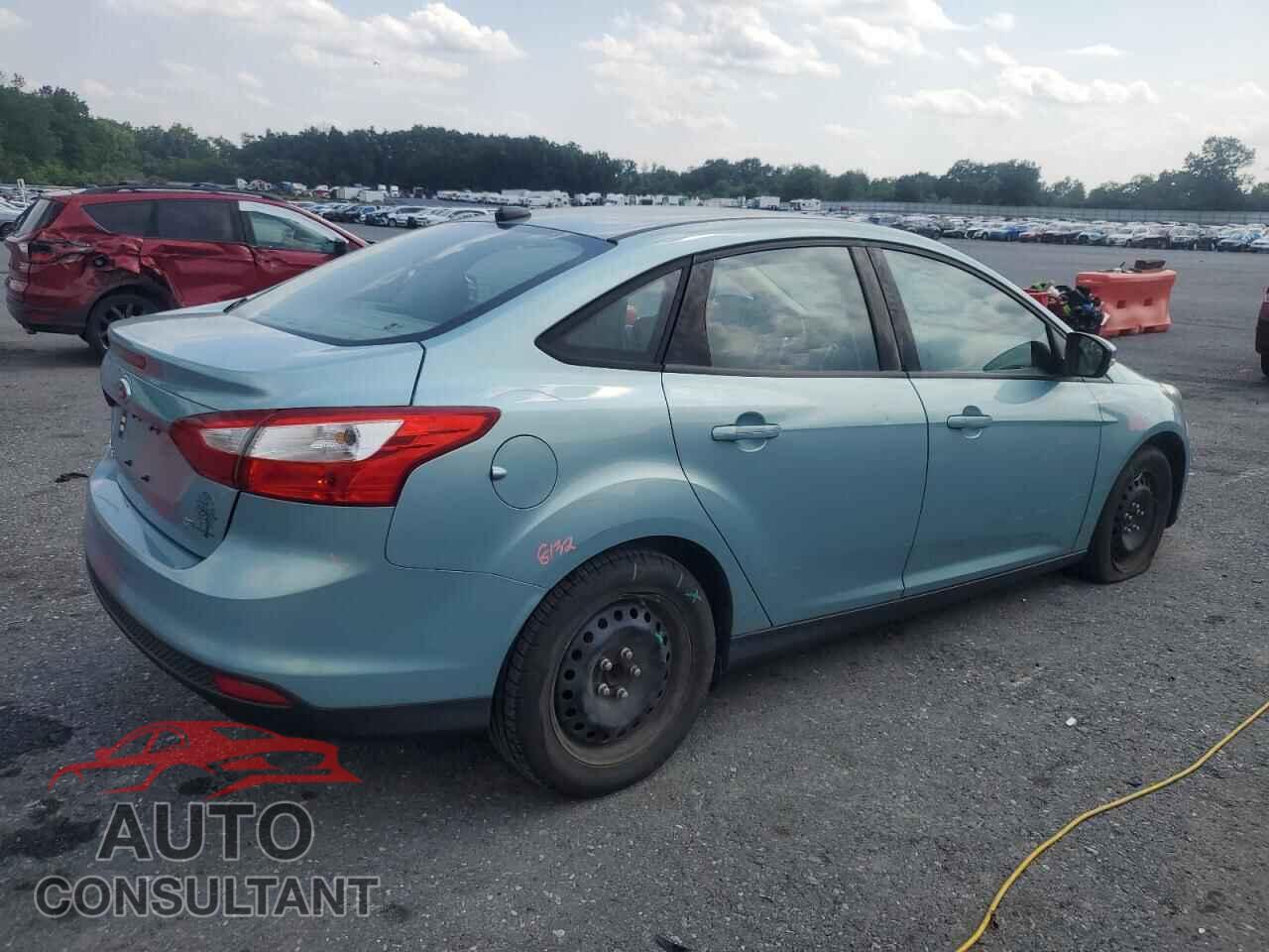 FORD FOCUS 2012 - 1FAHP3F28CL215093