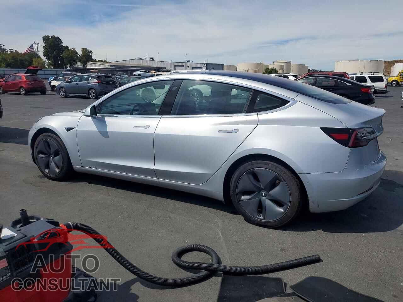 TESLA MODEL 3 2018 - 5YJ3E1EA2JF016676