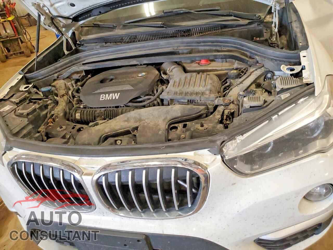 BMW X1 2017 - WBXHT3C32H5F78185