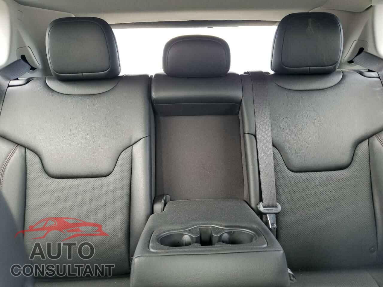 JEEP COMPASS 2021 - 3C4NJDCB1MT544233