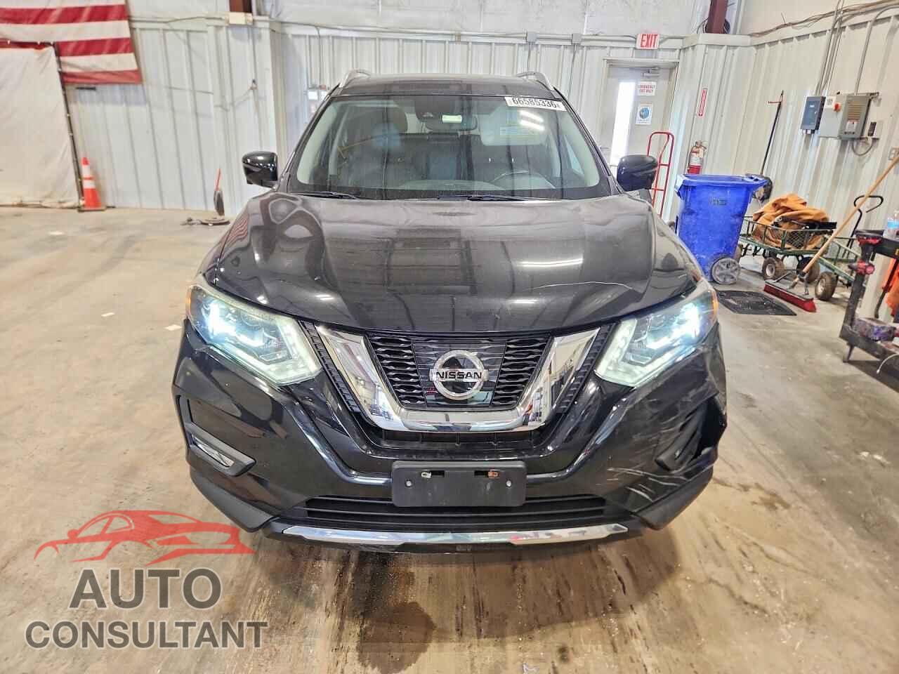 NISSAN ROGUE 2017 - 5N1AT2MV5HC851987