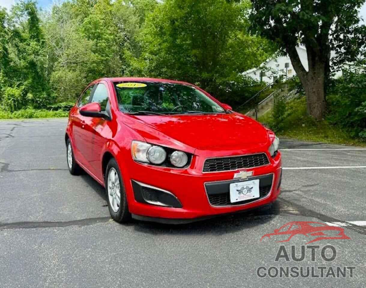 CHEVROLET SONIC 2012 - 1G1JC5SH6C4155007