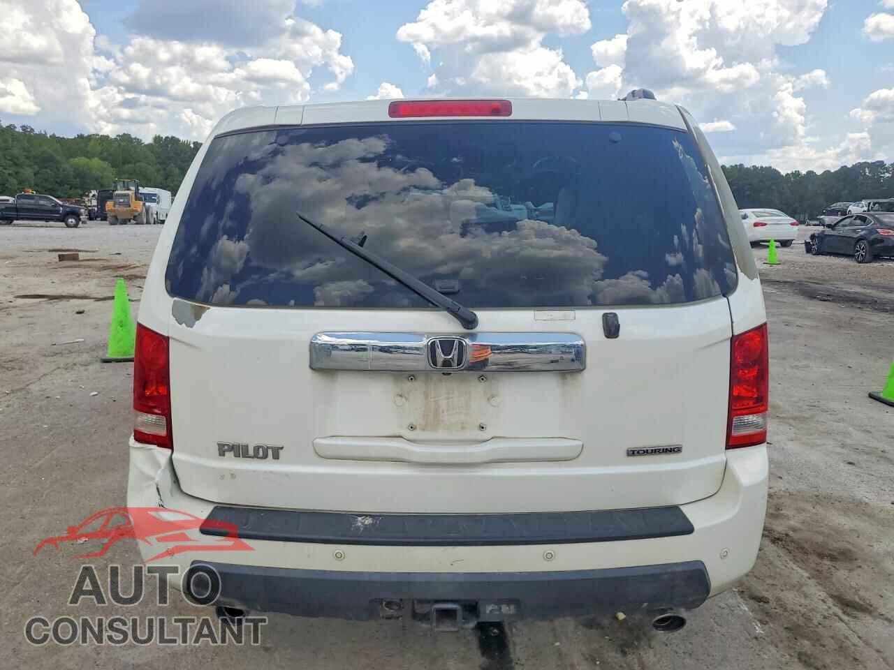 HONDA PILOT 2011 - 5FNYF3H97BB057449