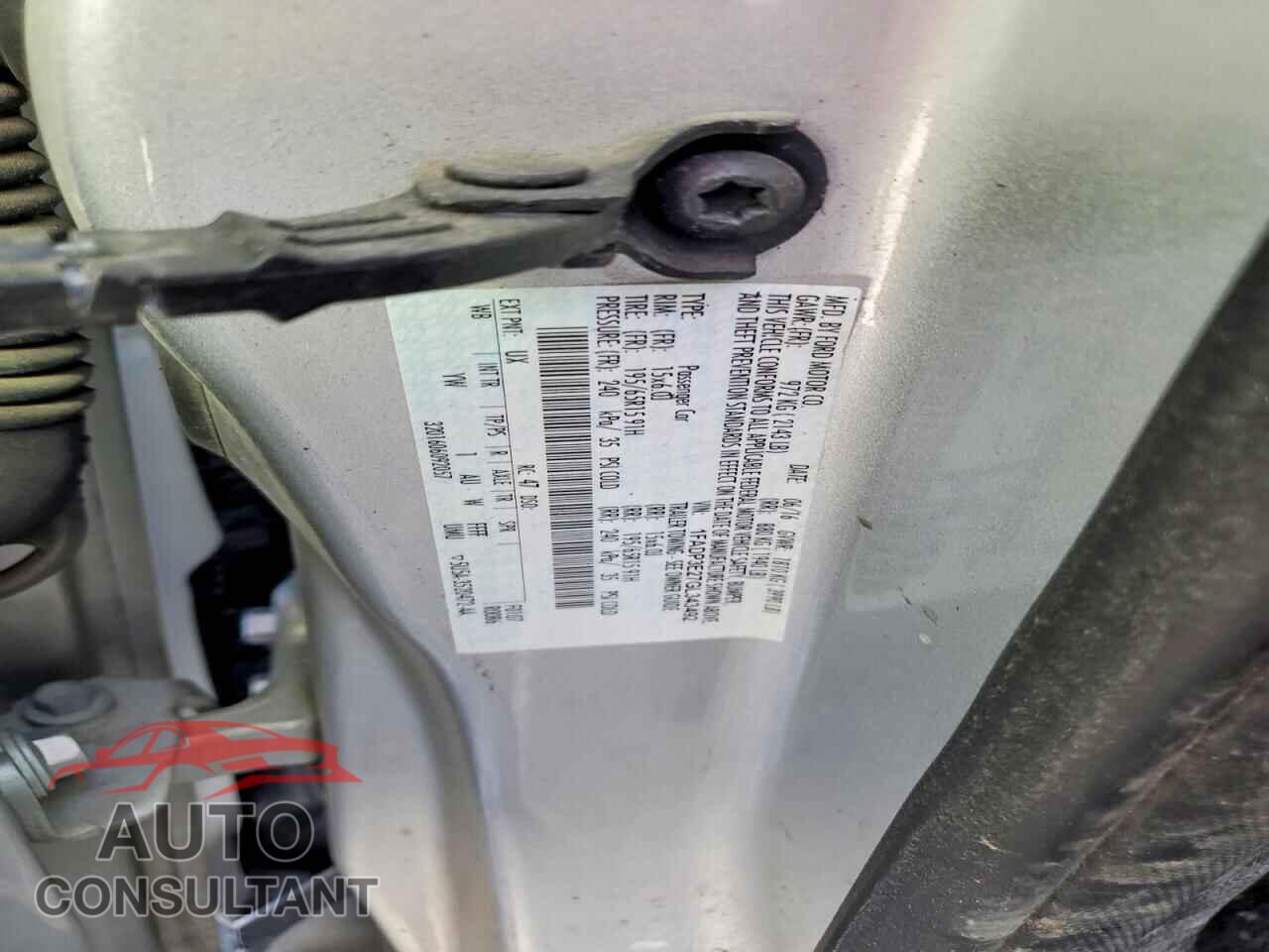 FORD FOCUS 2016 - 1FADP3E27GL343492