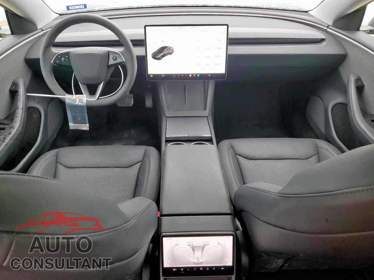 TESLA MODEL 3 2025 - 5YJ3E1EA5SF902380
