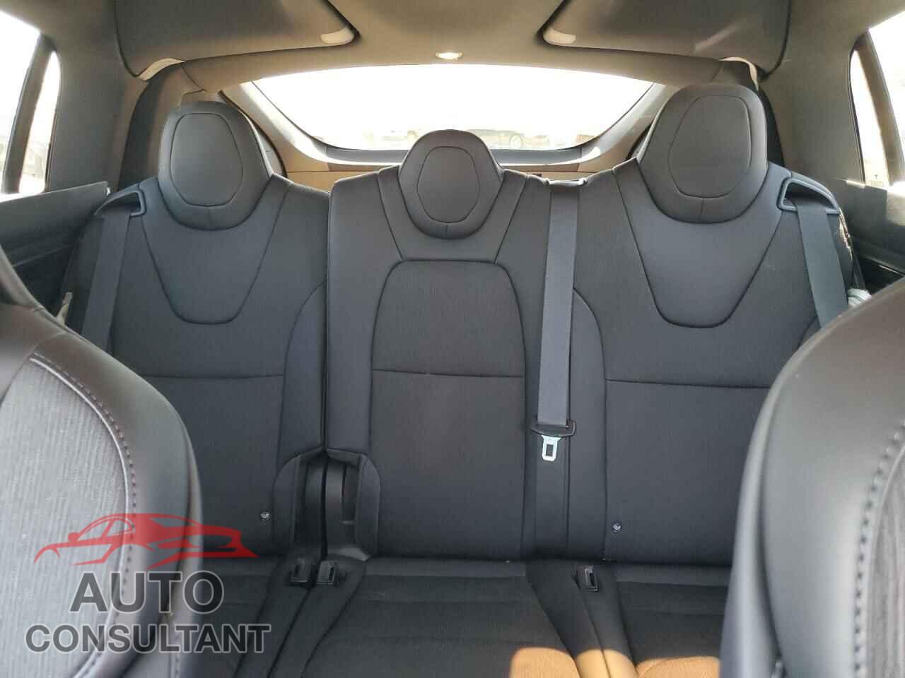 TESLA MODEL X 2018 - 5YJXCDE28JF140212