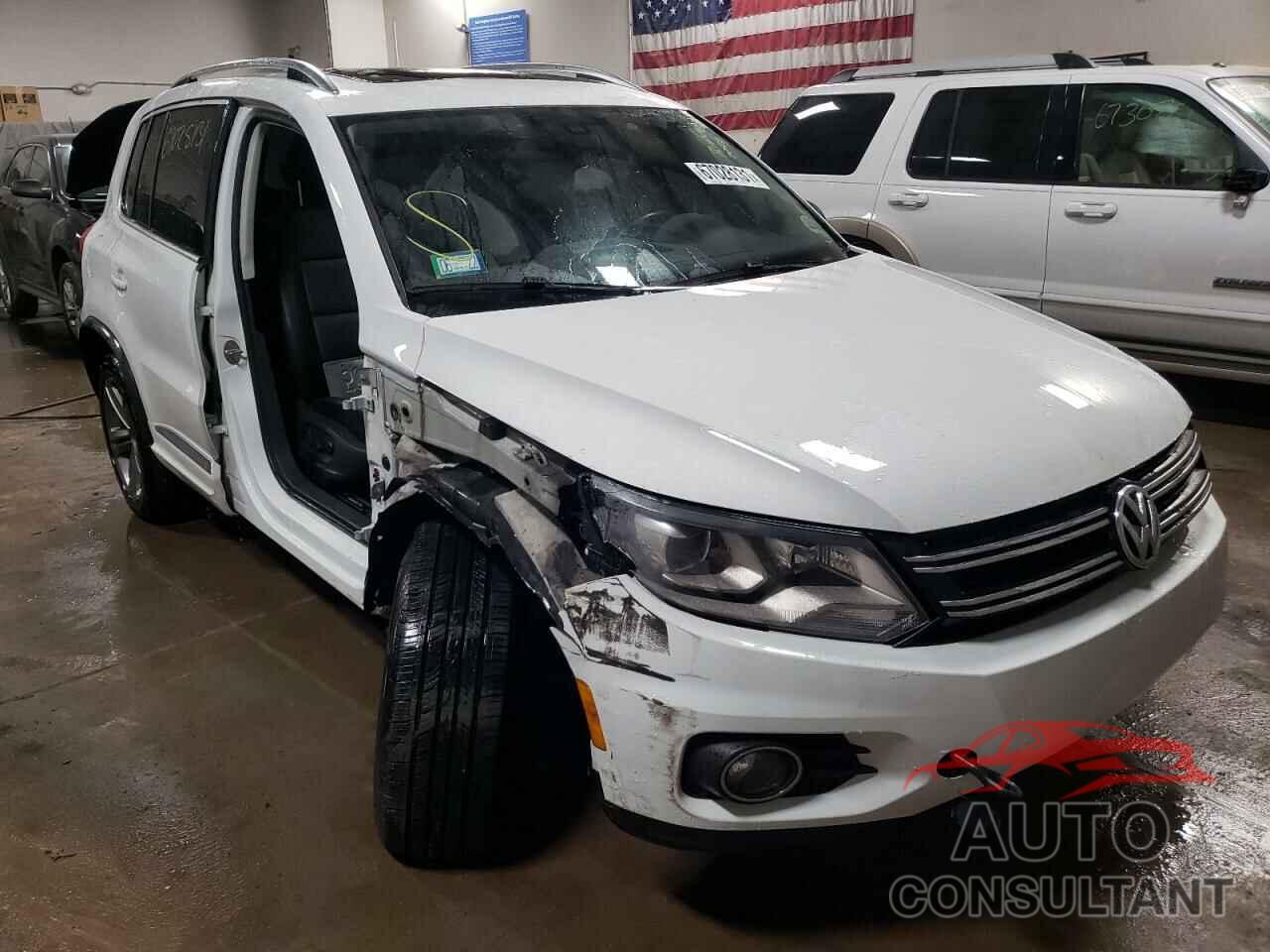 VOLKSWAGEN TIGUAN 2017 - WVGTV7AX3HK019348