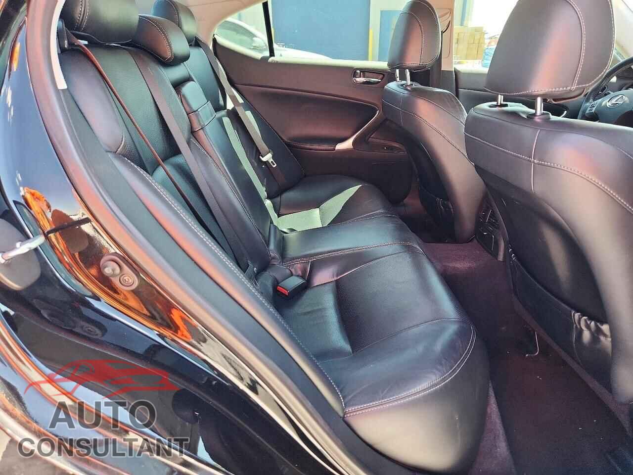 LEXUS IS 2011 - JTHBF5C27B5138950