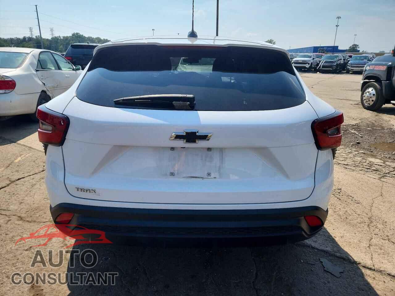 CHEVROLET TRAX 2024 - KL77LFE20RC044592