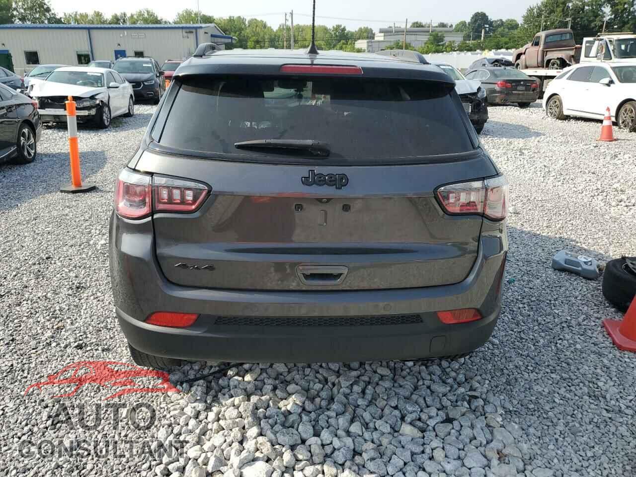 JEEP COMPASS 2018 - 3C4NJDBB0JT401044