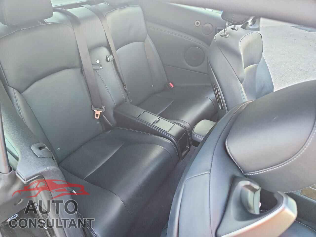 LEXUS IS 2014 - JTHFF2C22E2529896