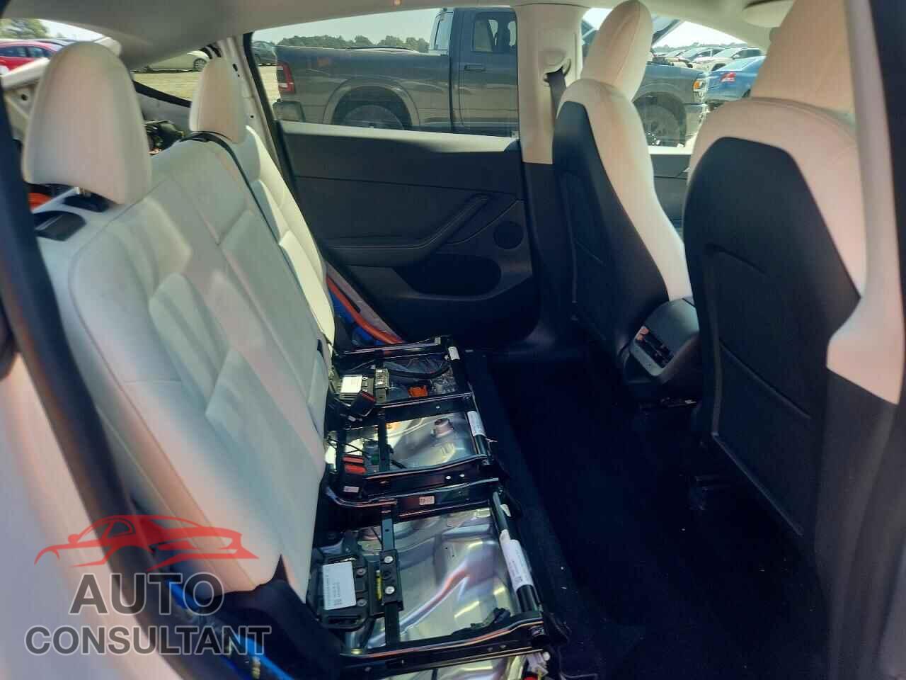TESLA MODEL Y 2023 - 7SAYGDEE2PF638677