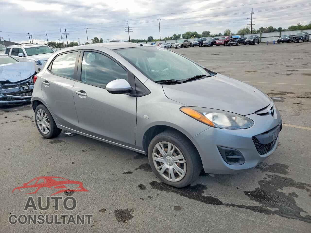 MAZDA 2 2013 - JM1DE1KZ3D0163266