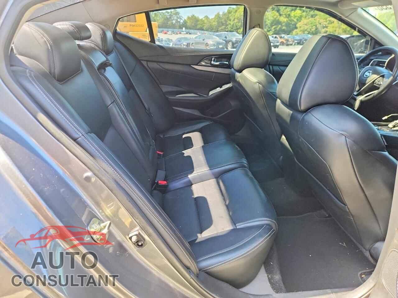NISSAN MAXIMA 2017 - 1N4AA6AP7HC373620