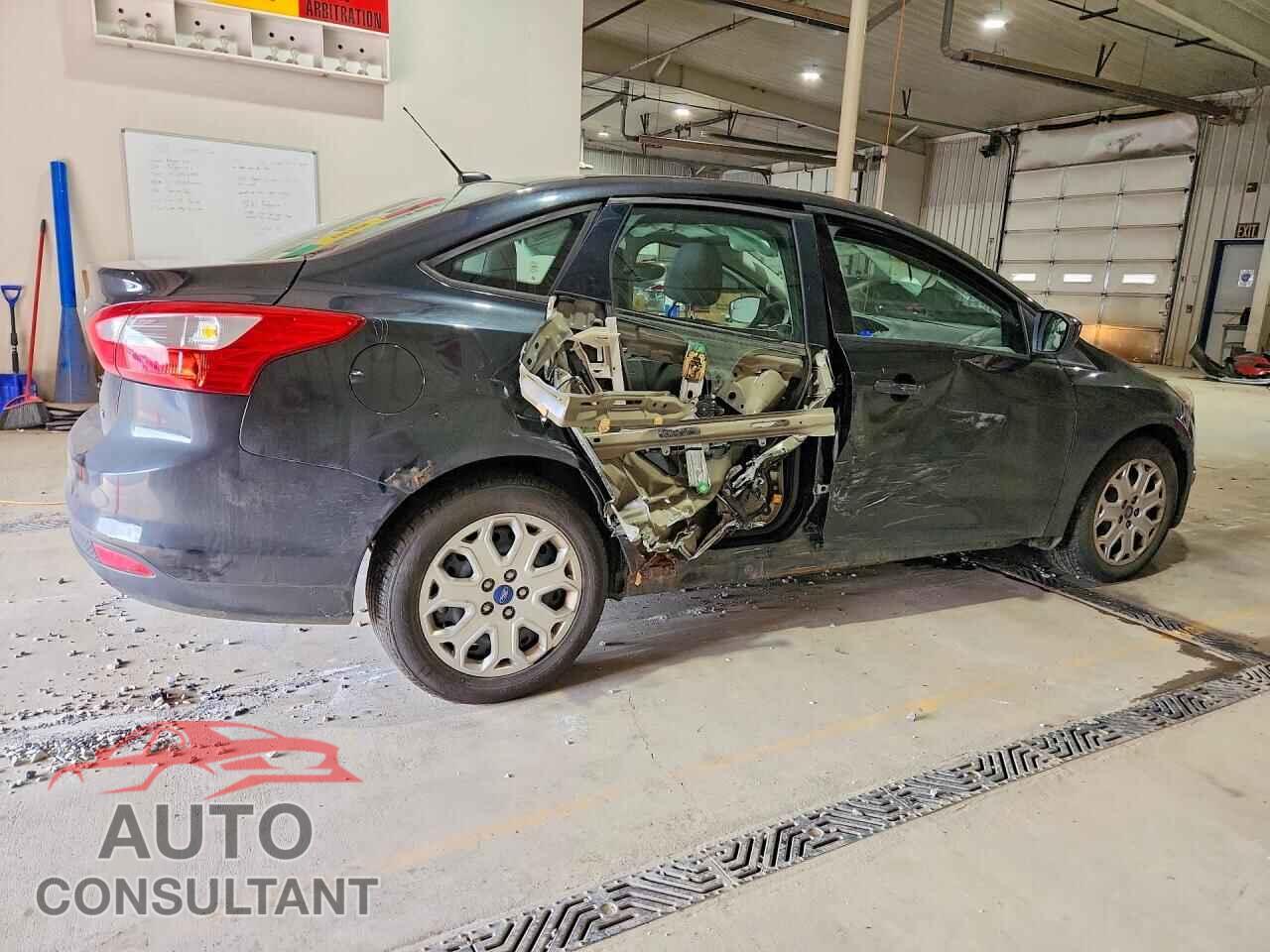 FORD FOCUS 2012 - 1FAHP3F23CL113538