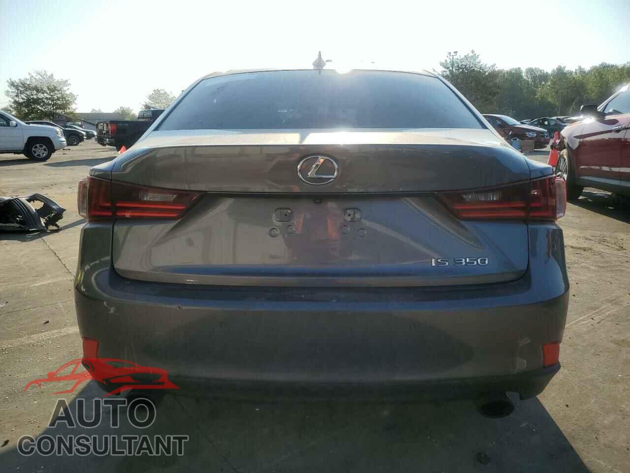 LEXUS IS 2014 - JTHBE1D29E5013379
