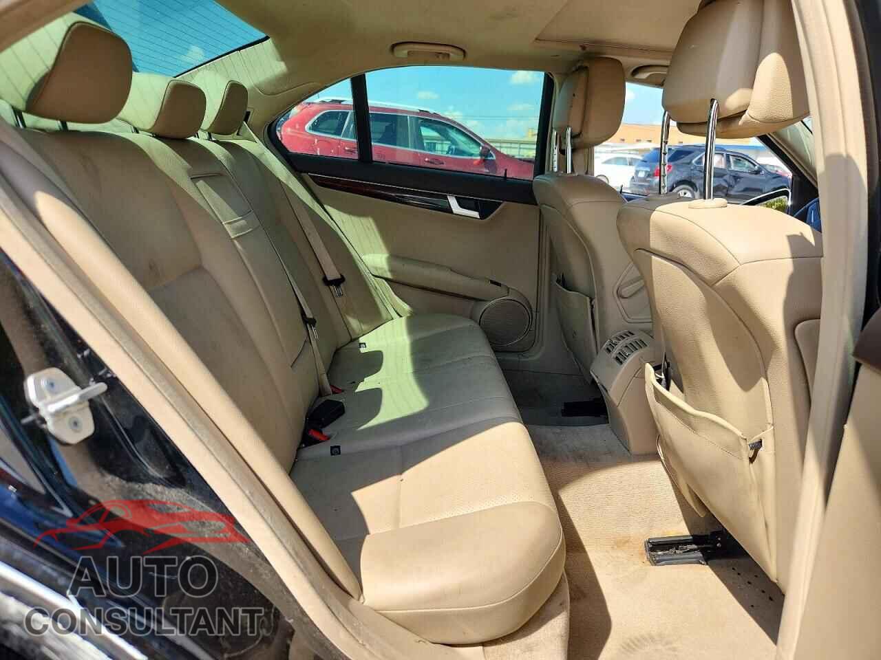 MERCEDES-BENZ C-CLASS 2013 - WDDGF4HB2DA803733