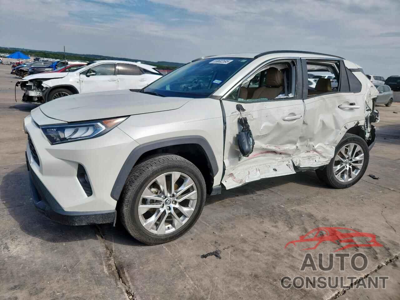 TOYOTA RAV4 2021 - 2T3C1RFV0MW108721