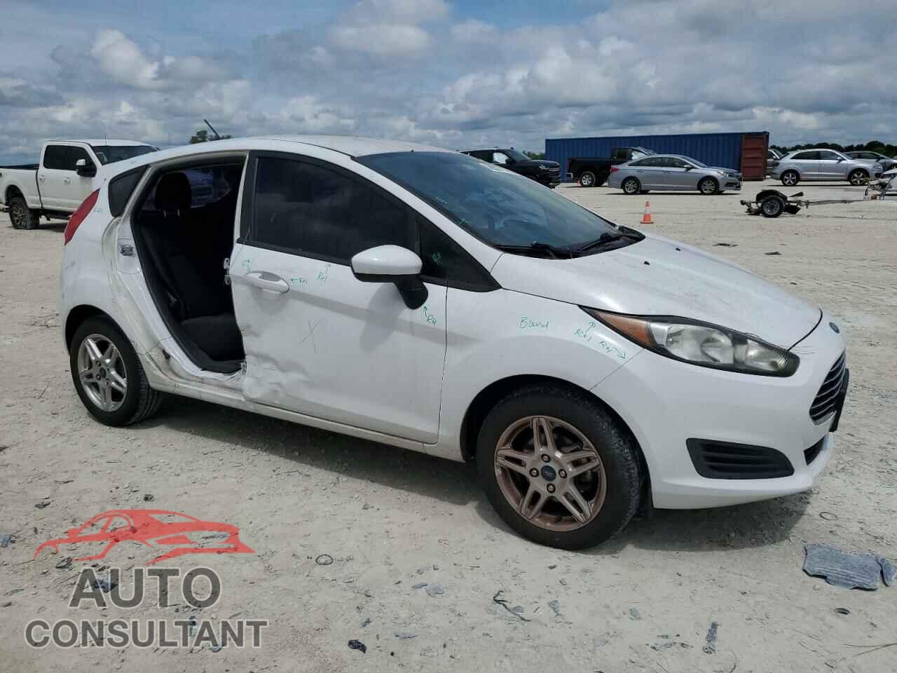 FORD FIESTA 2017 - 3FADP4EJ5HM135477