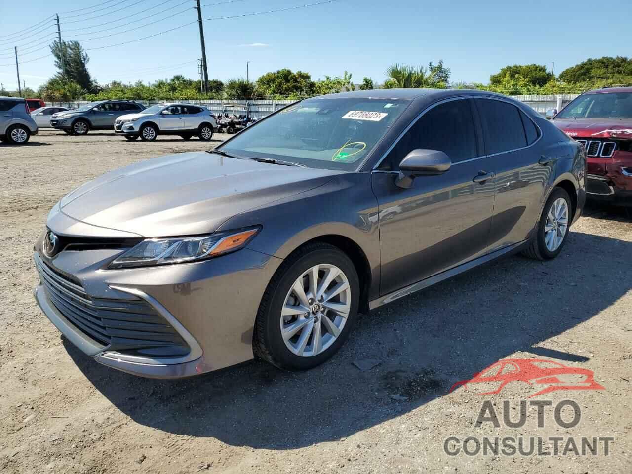 TOYOTA CAMRY 2022 - 4T1C11AK6NU693278
