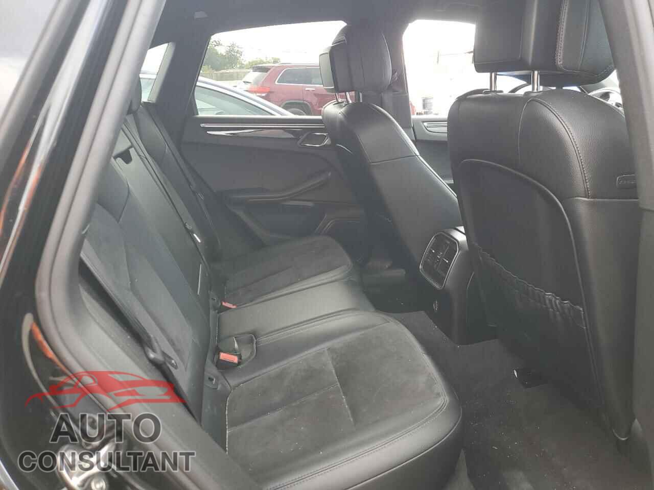 PORSCHE MACAN 2017 - WP1AA2A51HLB83795