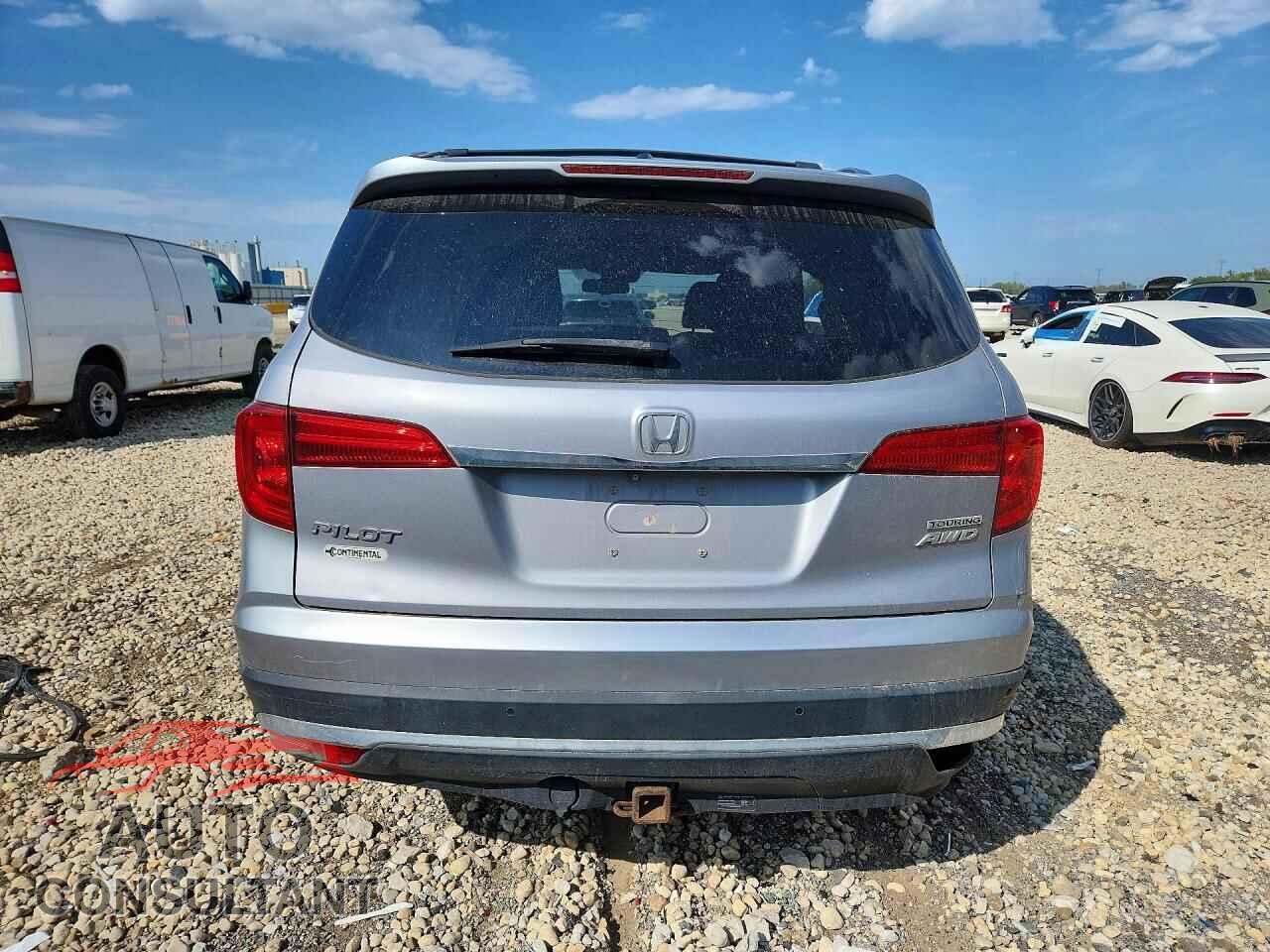HONDA PILOT 2018 - 5FNYF6H90JB020176