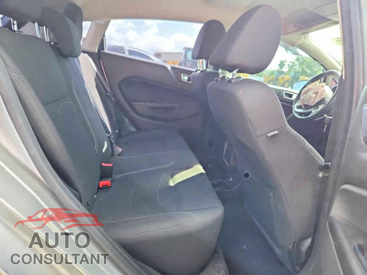 FORD FIESTA 2014 - 3FADP4EJ8EM195054