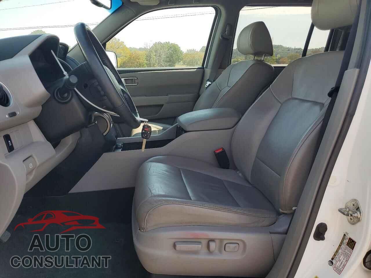 HONDA PILOT 2013 - 5FNYF4H51DB047330