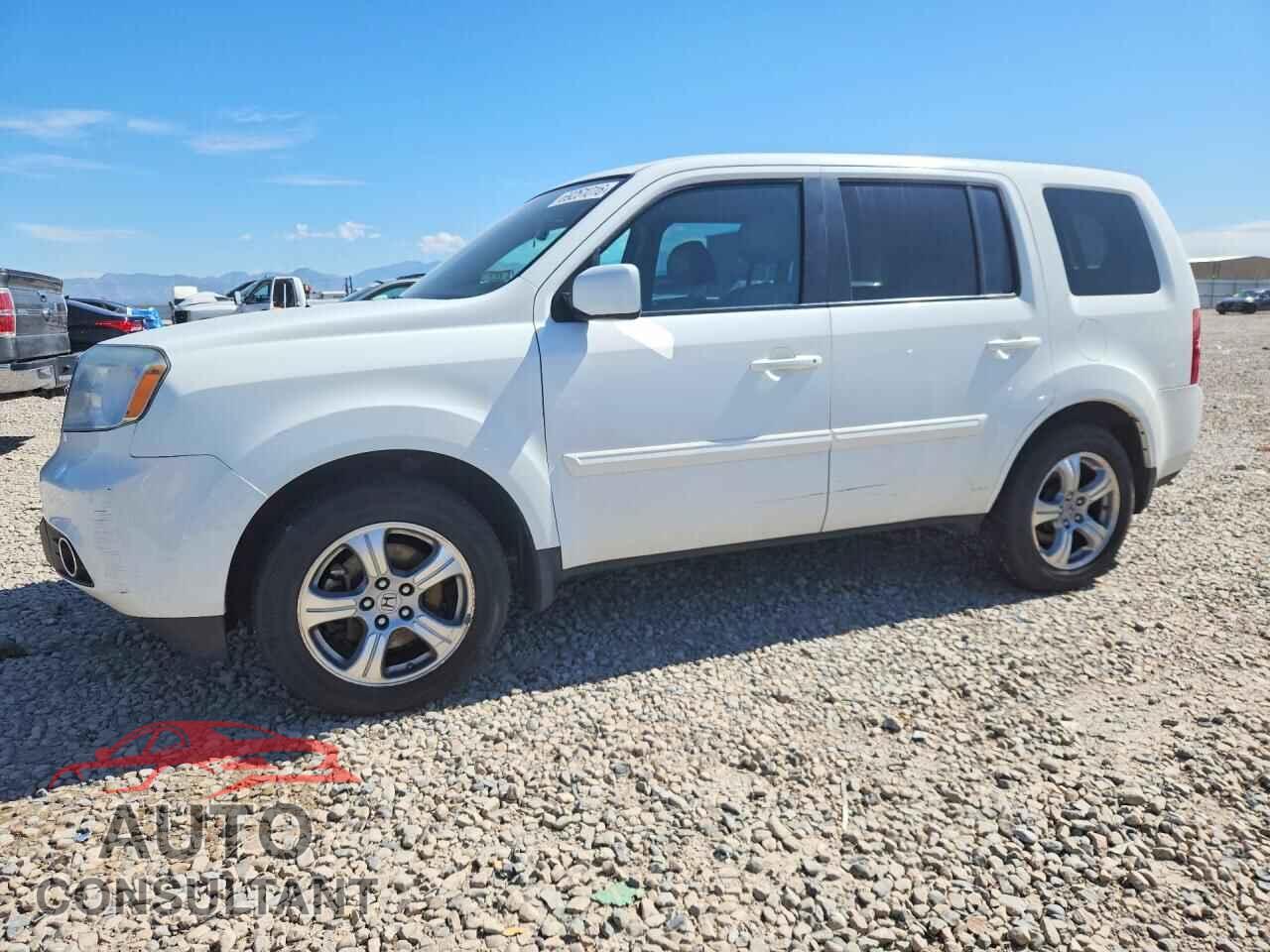 HONDA PILOT 2015 - 5FNYF4H50FB018906