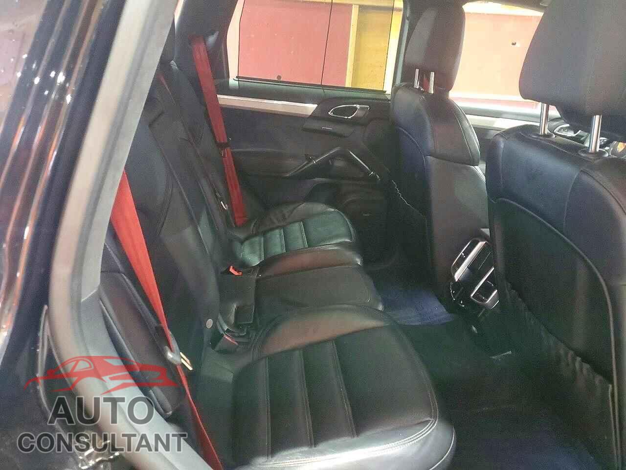 PORSCHE CAYENNE 2016 - WP1AD2A26GLA76561