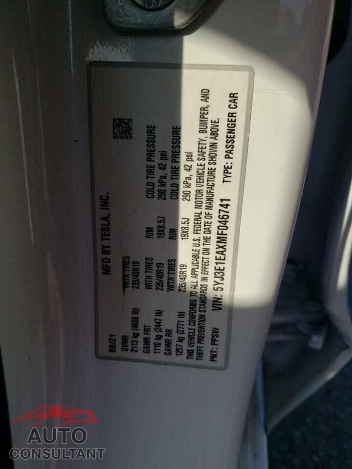 TESLA MODEL 3 2021 - 5YJ3E1EAXMF046741