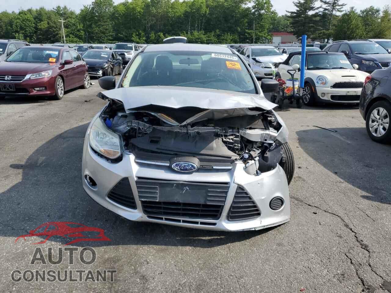 FORD FOCUS 2014 - 1FADP3E26EL434377